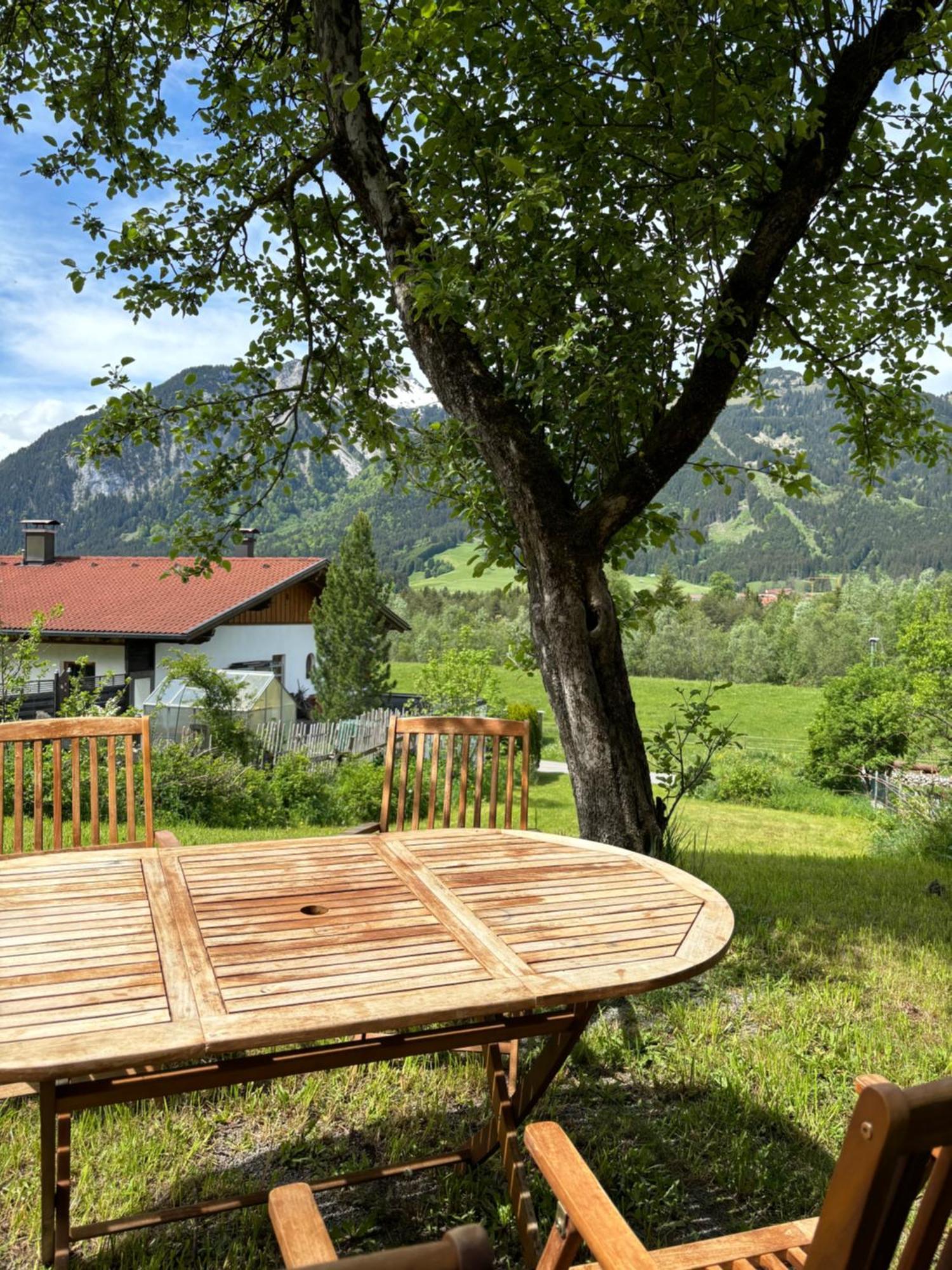 Apartmenthaus Ehrenberg Ehenbichl Extérieur photo